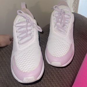 Womens Nike Air Max 270 size 9.5 great condition